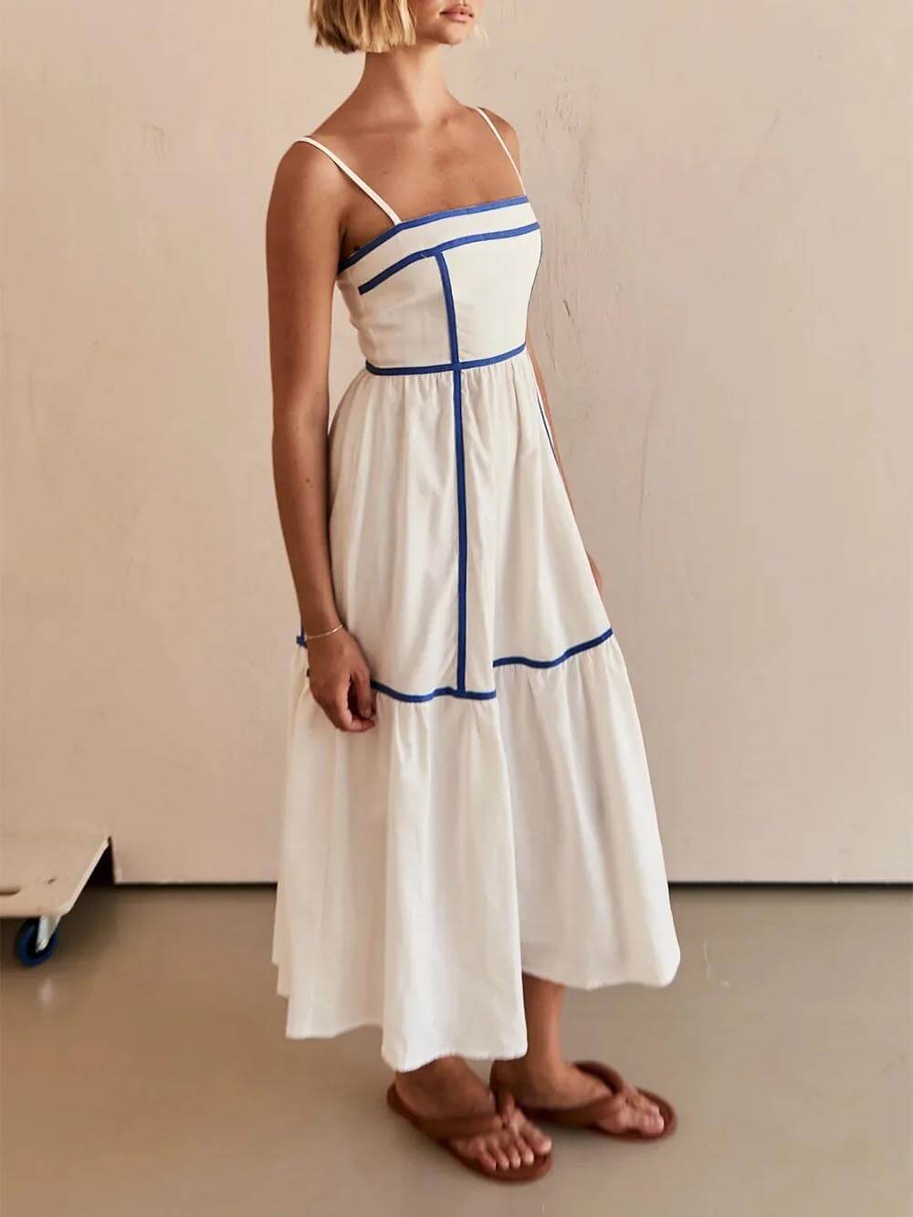 Chic Contrast Trim Adjustable Midi Dress