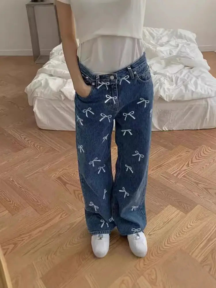 Chloe – Bow Print Denim Pants With Relaxed Fit