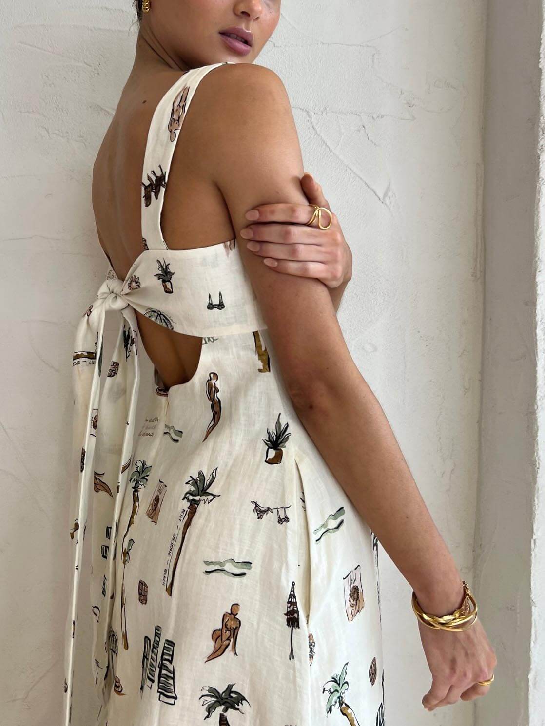 Urban Chic - Graffiti Backless Maxi Dress