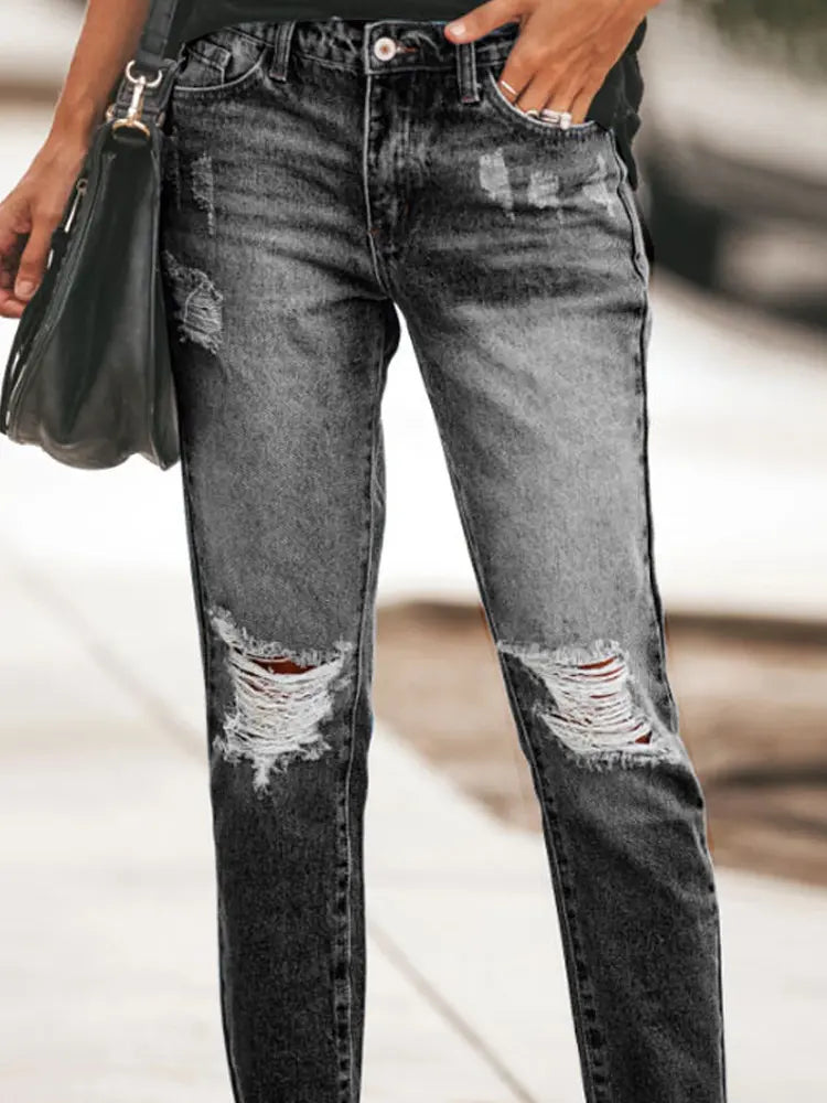 Ava – Distressed Jeans With Effortless Comfort
