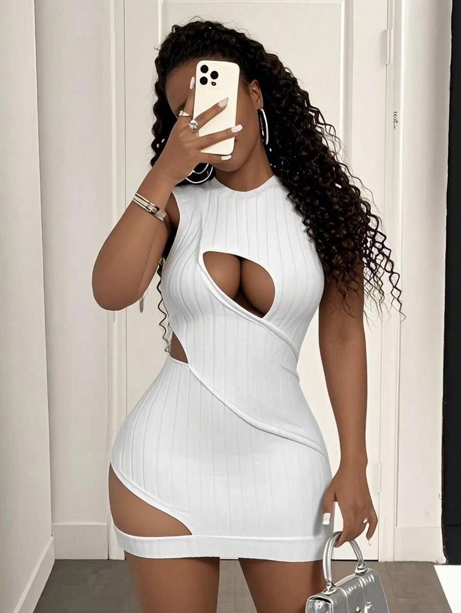 White Cutout Curve Mini