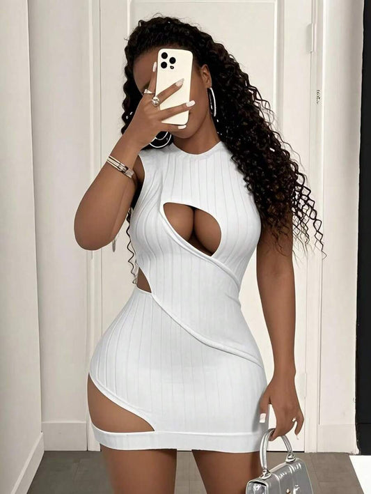 White Cutout Curve Mini