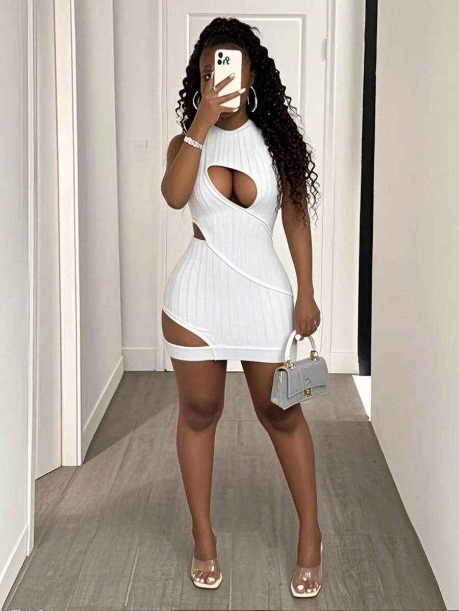 White Cutout Curve Mini