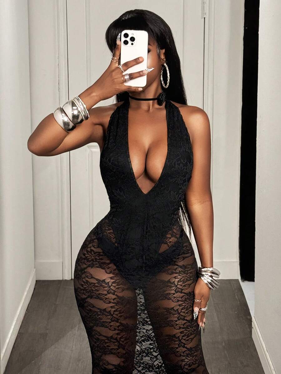 Burgundy Lace Siren Gown