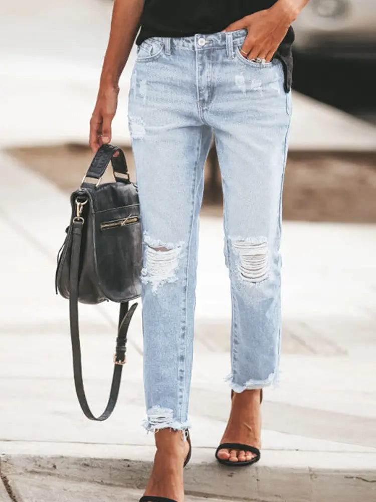 Ava – Distressed Jeans With Effortless Comfort